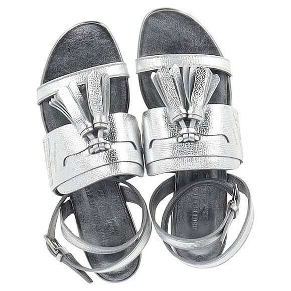 Burberry Bethany Tassel Detail Flat Sandals in Metallic Silver Leather - Picture 3 of 6